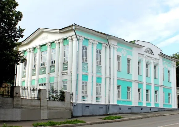 Главный дом усадьбы Первушина